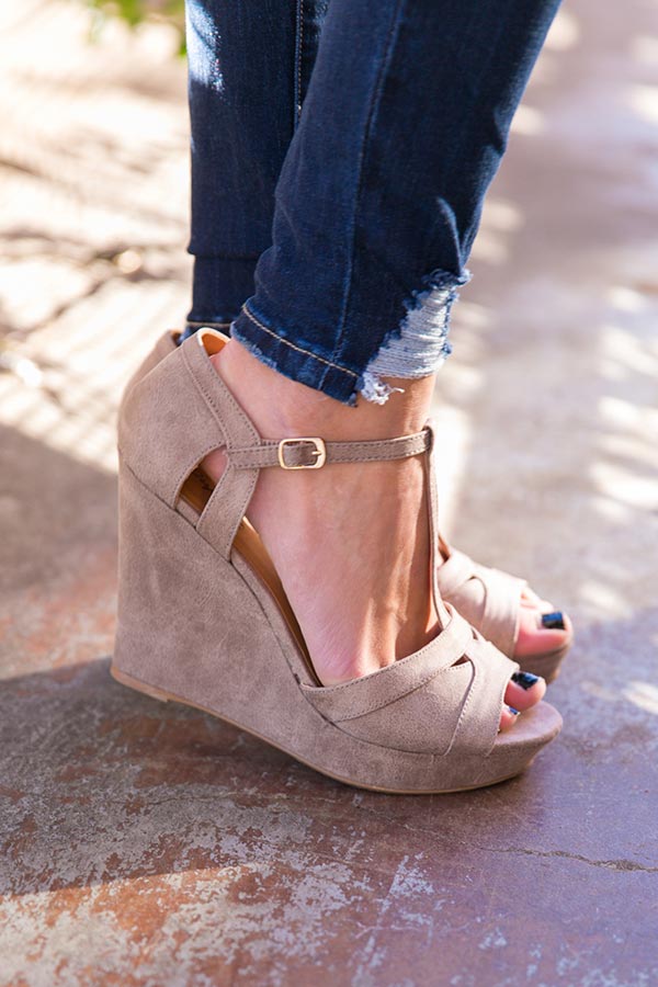 The Lola Wedge in Taupe