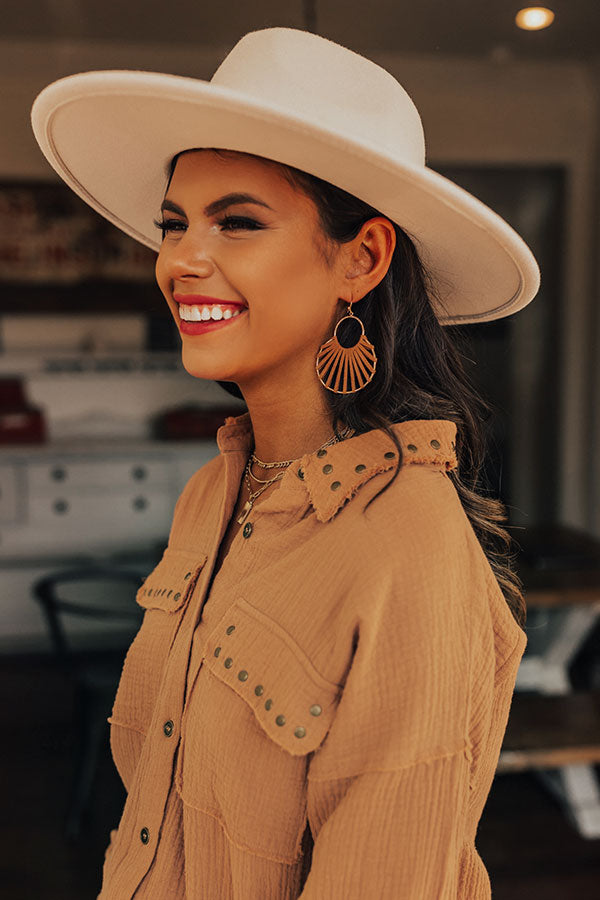Country Chic Earrings In Camel