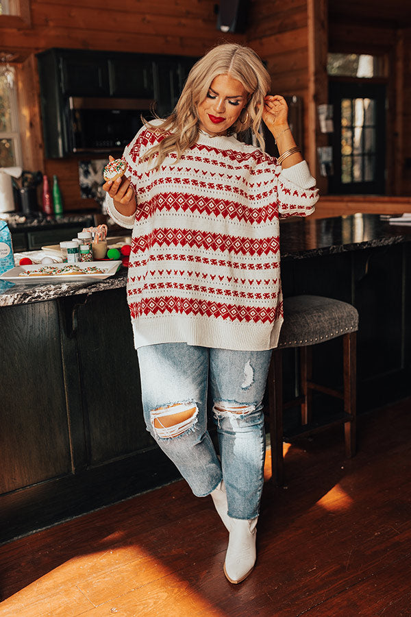 Wrapping Presents Sweater Curves Image - 2
