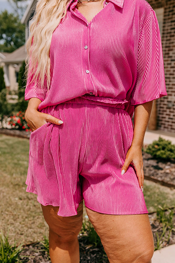 Tour The Town Pleated Shorts In Pink Curves