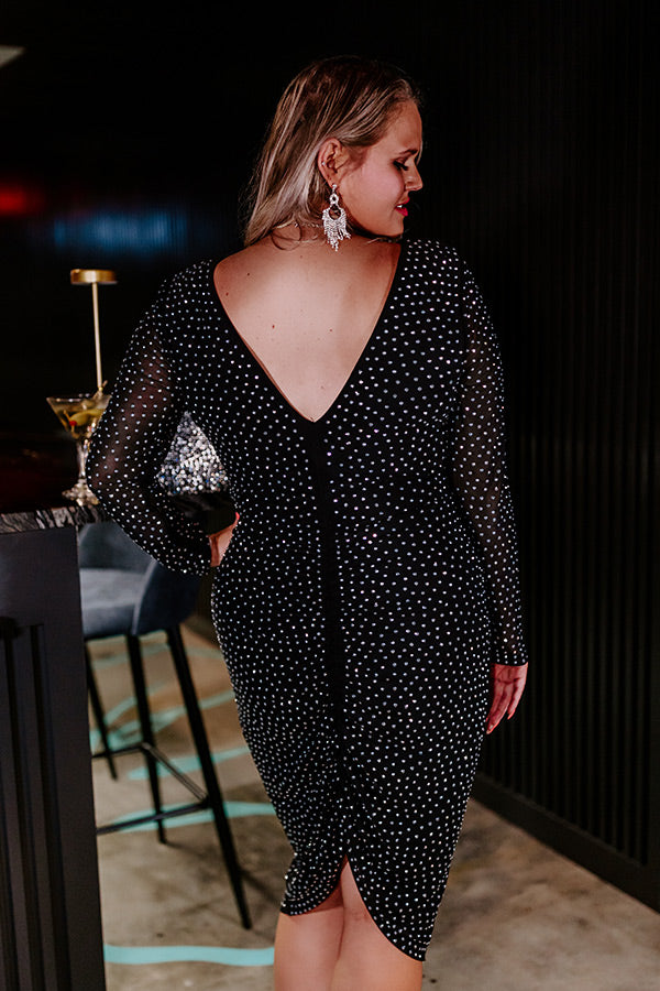 Strolling The Red Carpet Midi Curves Image - 5