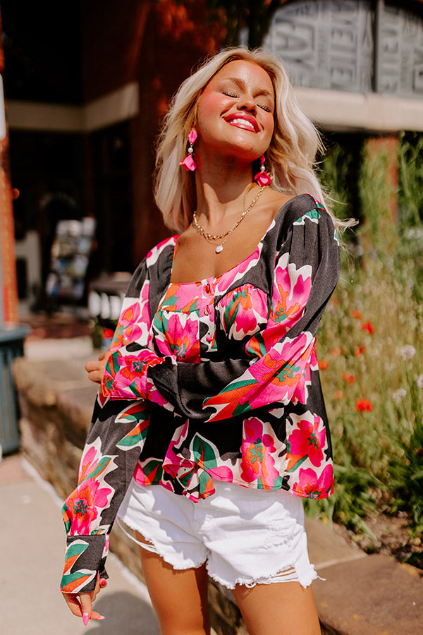 Garden Blooms Top in Black Image - 2