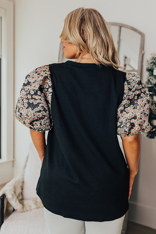 Generate Joy Shift Top in Black Curves Image - 4