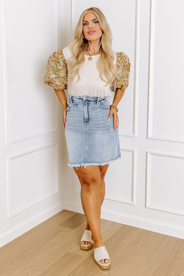 Generate Joy Shift Top in Cream Curves Image - 3