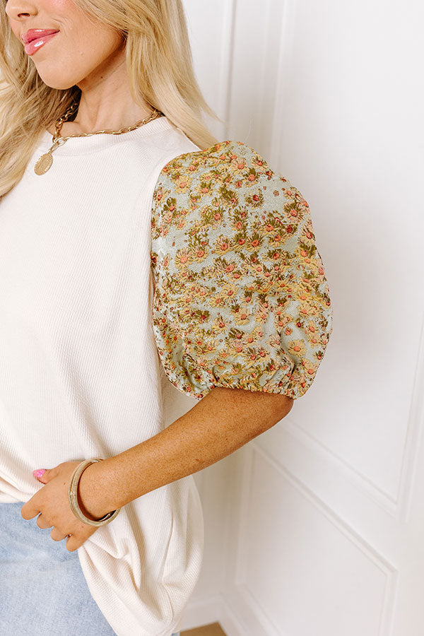 Generate Joy Shift Top in Cream Curves Image - 4