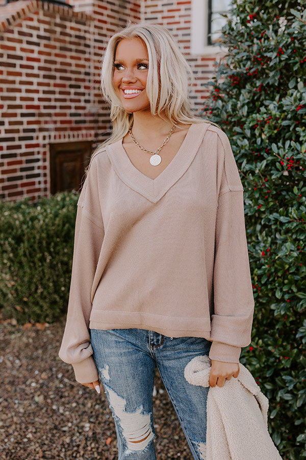 Venture Out Knit Top In Taupe