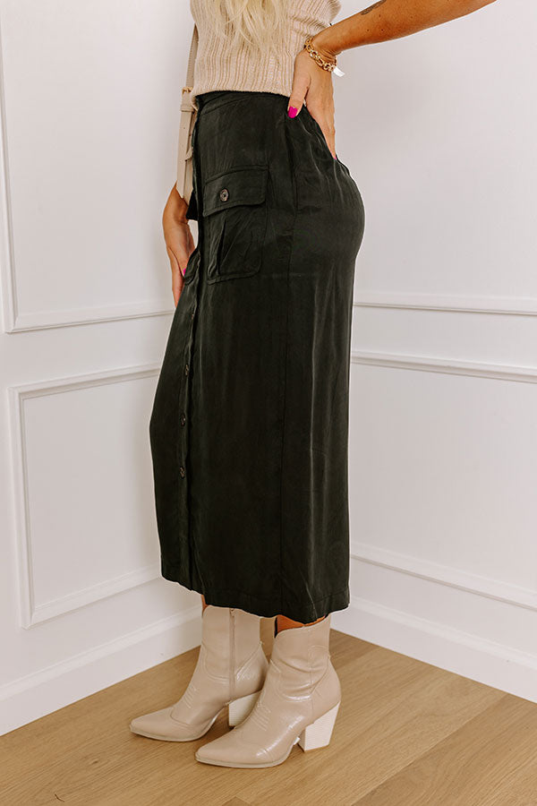The Freda High Waist Cargo Midi Skirt in Black Image - 3