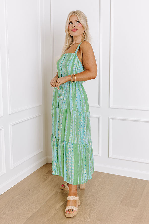 Sunny in Santa Barbara Midi in Kelly Green Curves Image - 2