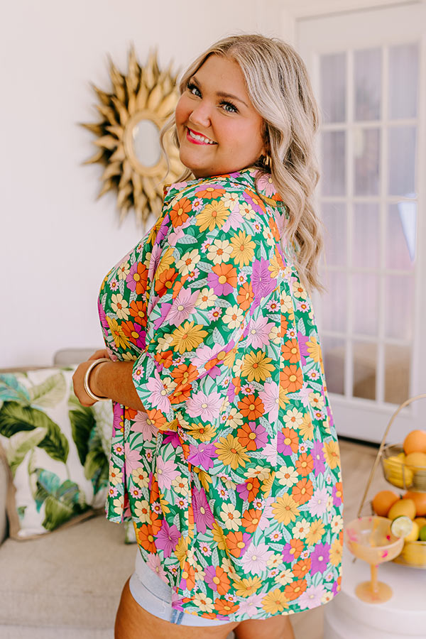 Flower Power Shift Top in Green Curves Image - 4