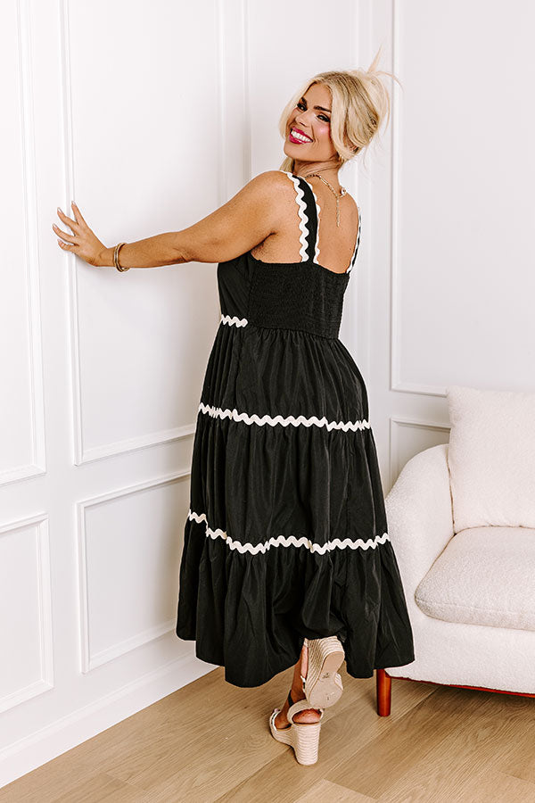 Patio Party Tiered Midi in Black Curves Image - 5