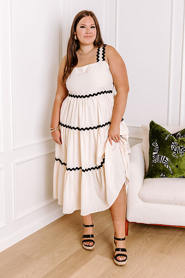 Patio Party Tiered Midi in French Vanilla Curves