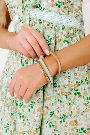 Girl On The Go Stretch Bangle Bracelet Set in Mint