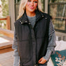 Scenic Hike Quilted Vest in Black Image - 1
