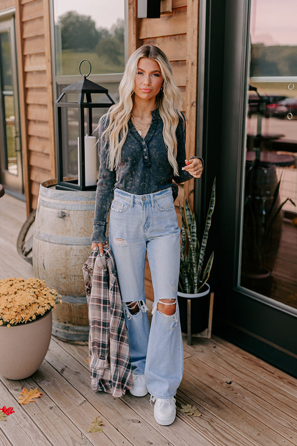 Hot Cider Sippin Vintage Wash Top in Navy Image - 4