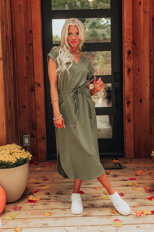 Madison Avenue Stroll Midi in Olive Image - 3