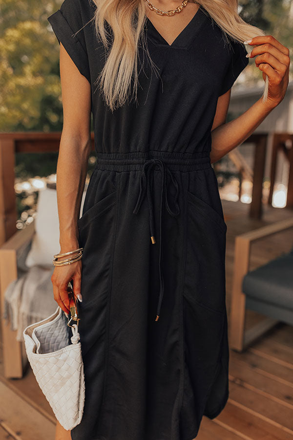 Madison Avenue Stroll Midi in Black Image - 2