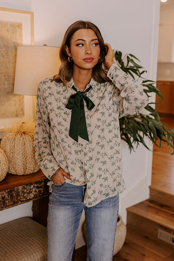 French Cafe Floral Top in Oatmeal Image - 5