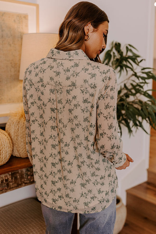 French Cafe Floral Top in Oatmeal Image - 4