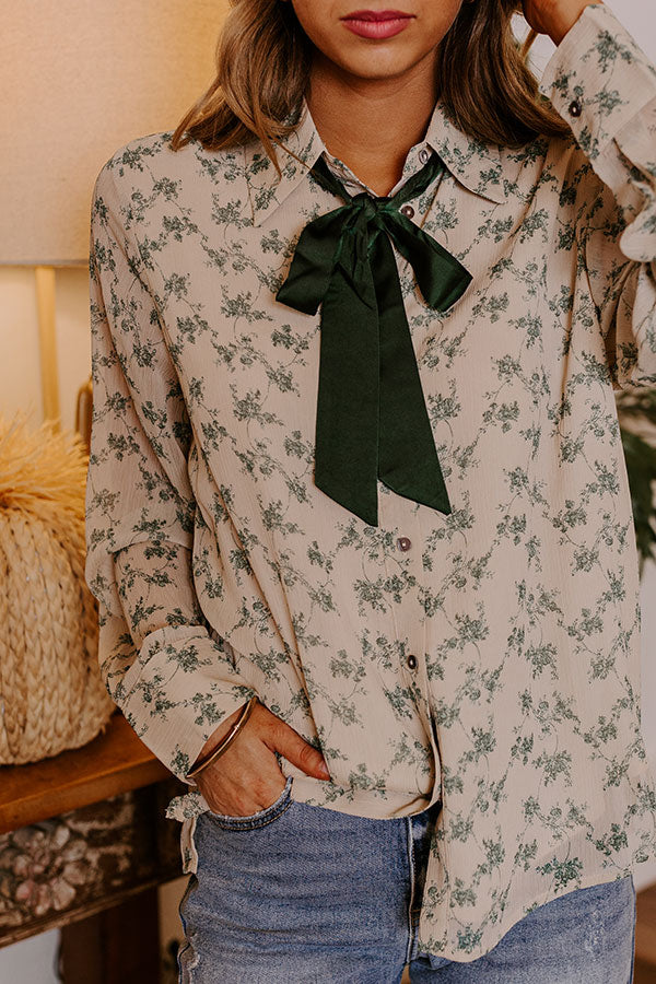 French Cafe Floral Top in Oatmeal Image - 3