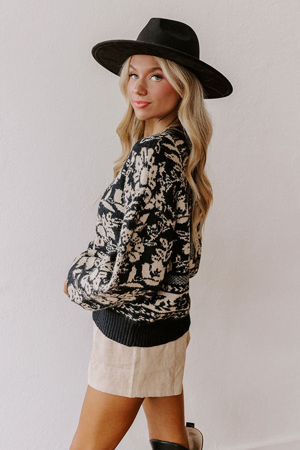 Chic Statement Floral Knit Sweater in Black Image - 3