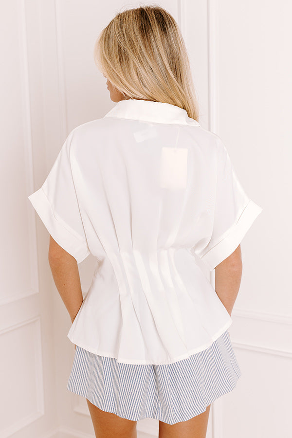 City Socialite Pleated Top In White Image 4