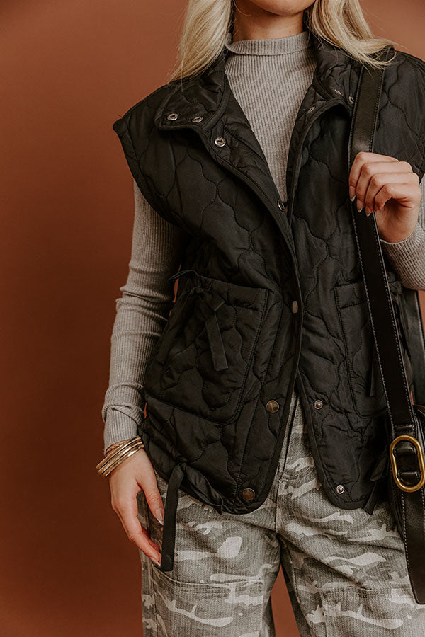 Cabin Mornings Quilted Vest in Black Image - 2