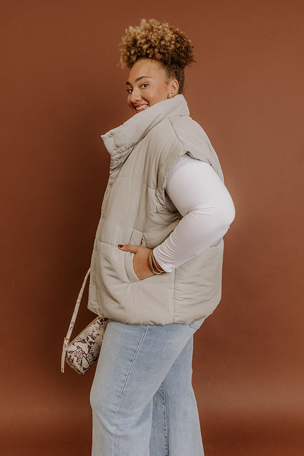 Brisk Stroll Puffer Vest in Stone Curves Image - 5