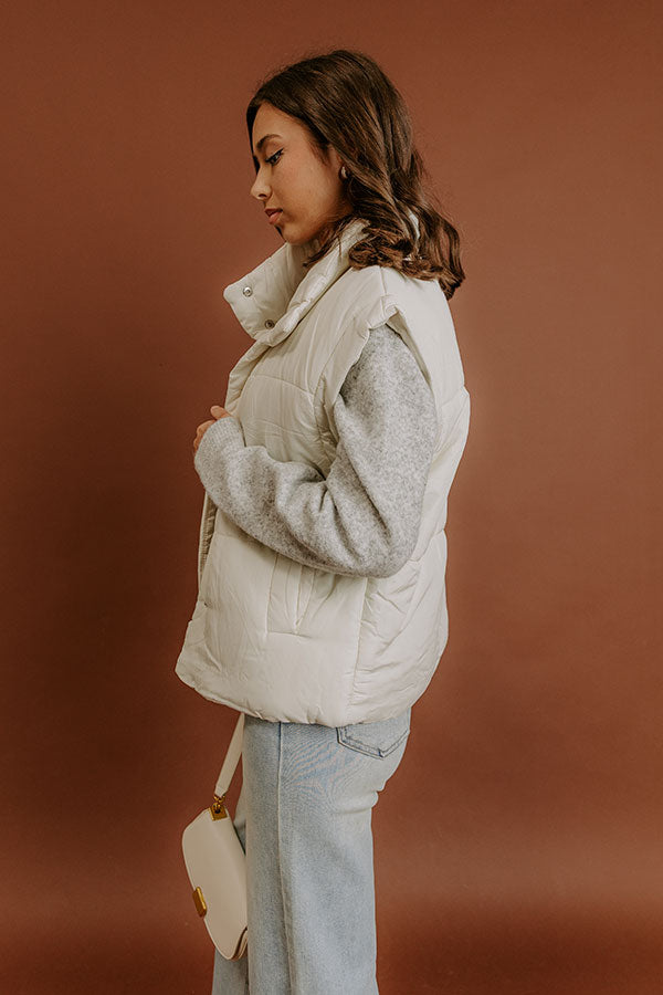 Brisk Stroll Puffer Vest in Cream Image - 5