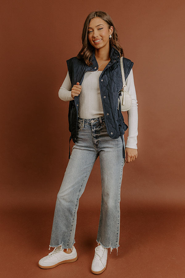 Cabin Mornings Quilted Vest in Navy Image - 2