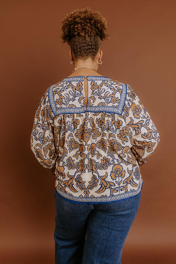 Hidden Attraction Floral Top Curves Image - 4