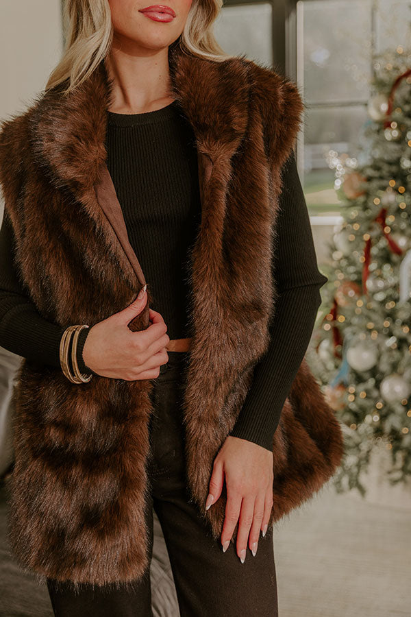 Midnight In France Faux Fur Vest in Chestnut Image - 3