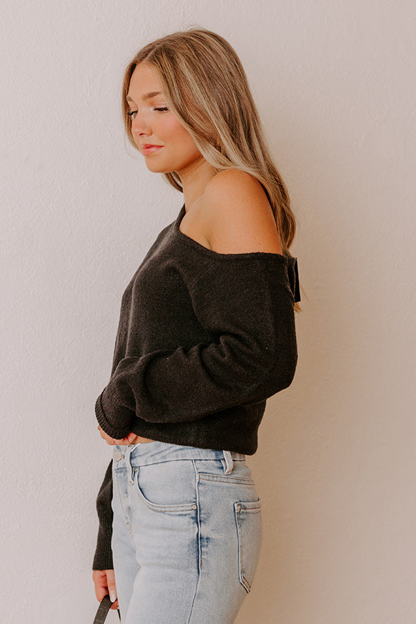 Comfy and Chic Asymmetrical Sweater Top in Black Image - 5
