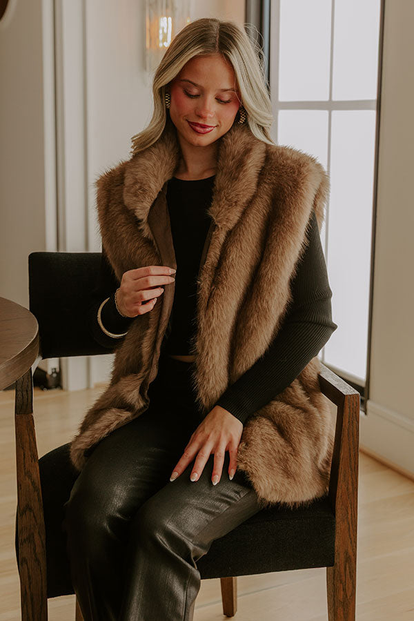 Midnight In France Faux Fur Vest in Mocha Image - 2
