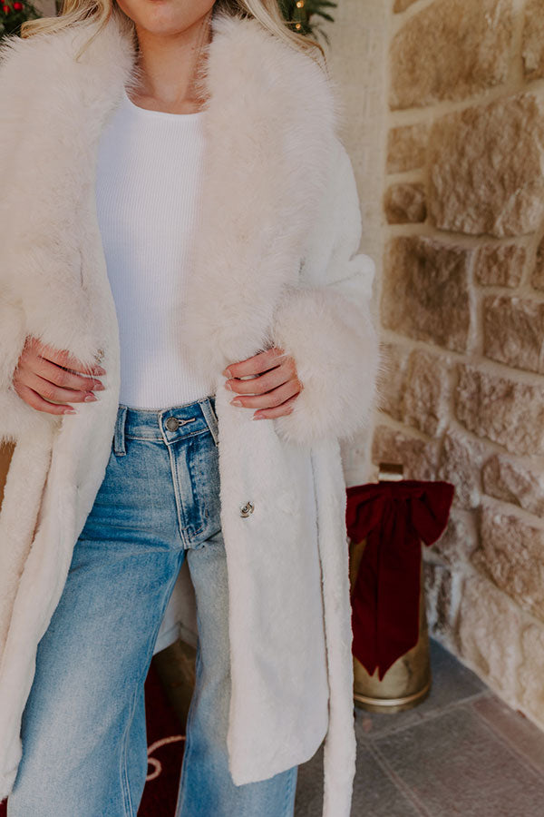 London Afternoon Plush Faux Fur Coat in Ivory Image - 5