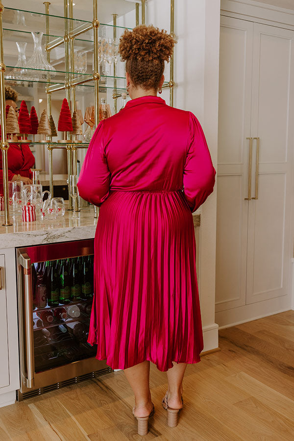 Evening Glow Pleated Satin Midi Dress in Wine Curves Image - 5