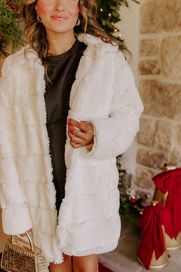 Uptown Charm Faux Fur Coat in Ivory Image - 2