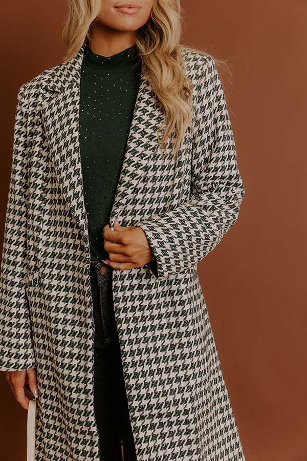 Metropolitan Chic Houndstooth Coat Image - 3