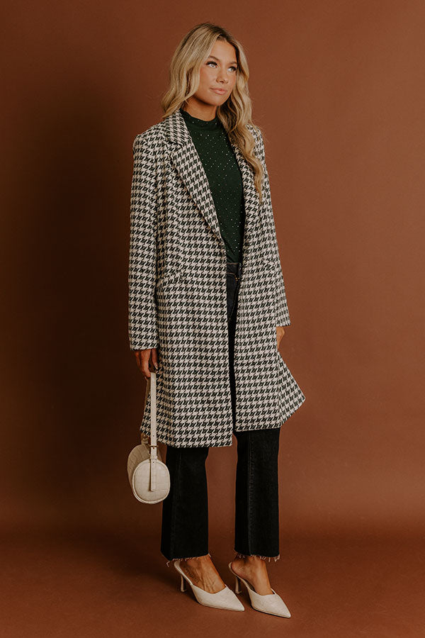 Metropolitan Chic Houndstooth Coat Image - 5