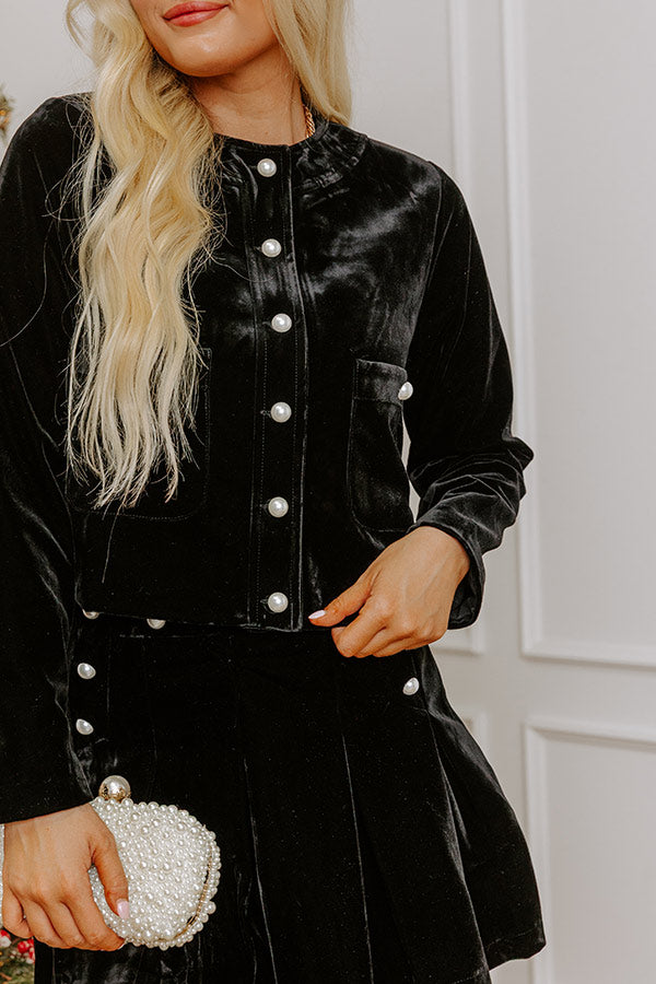 Classy And Chic Velvet Jacket Image - 3