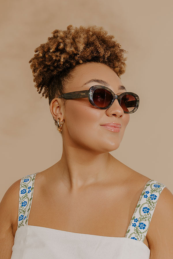 FREYRS Aria Oval Sunglasses in Emerald Image - 1