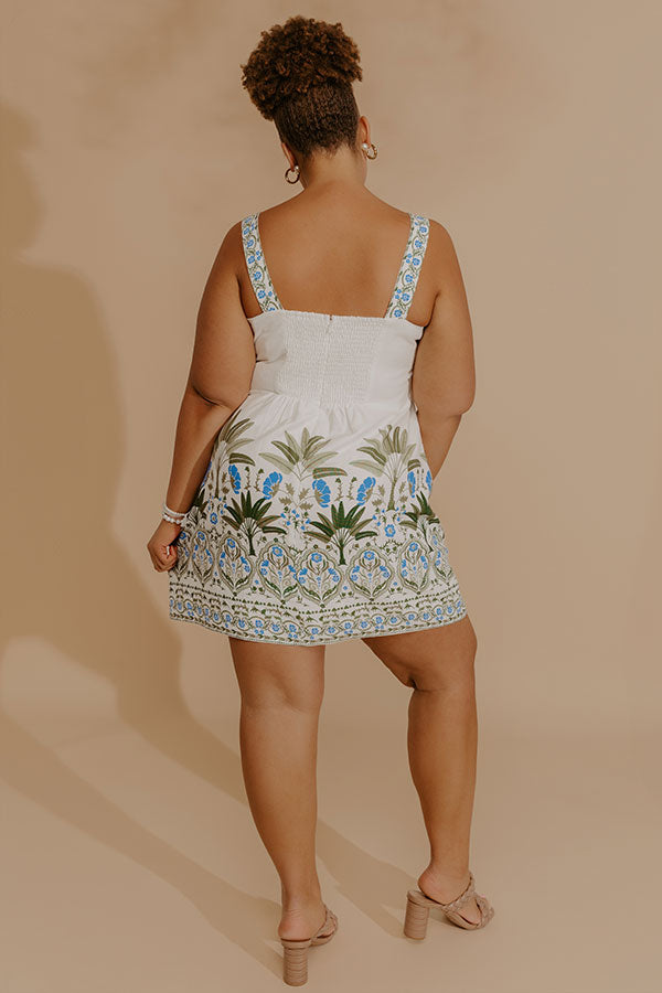 Afternoon in Amalfi Linen Blend Mini Dress Curves Image - 4