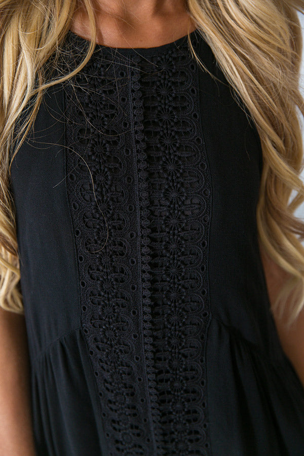 Quest To Gorgeous Crochet Maxi in Black Image - 3