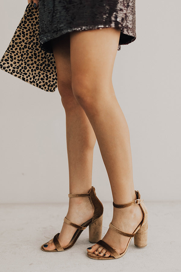 Vino Meet Up Velvet Heel in Chocolate Image - 3