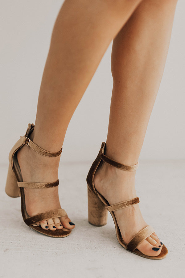 Vino Meet Up Velvet Heel in Chocolate Image - 4