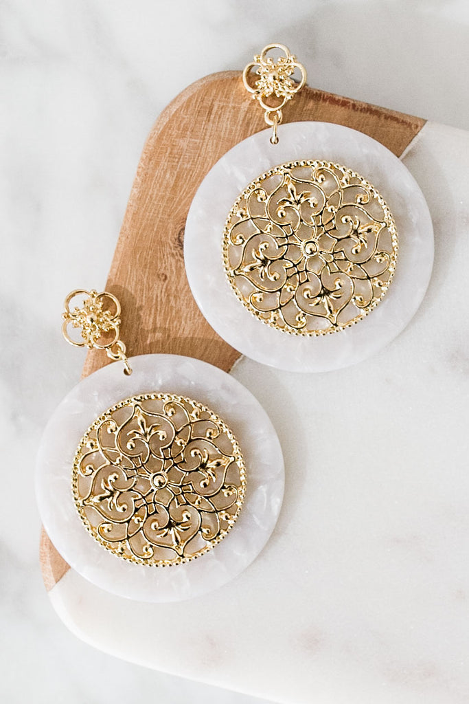 Brunch And Bubbly Earrings In White