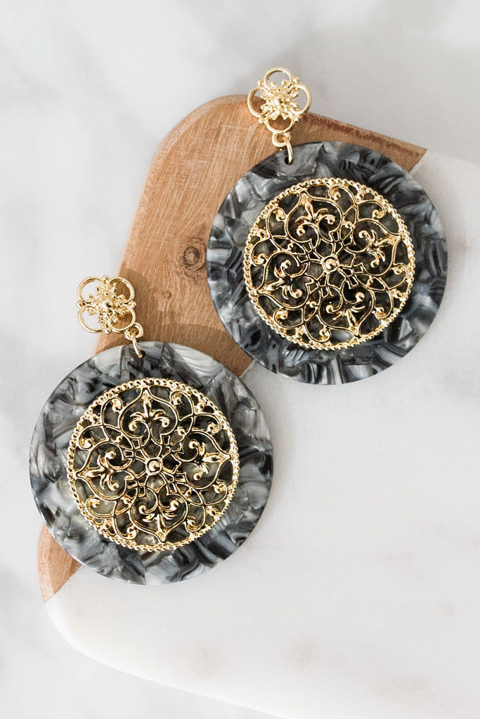 Brunch And Bubbly Earrings In Black