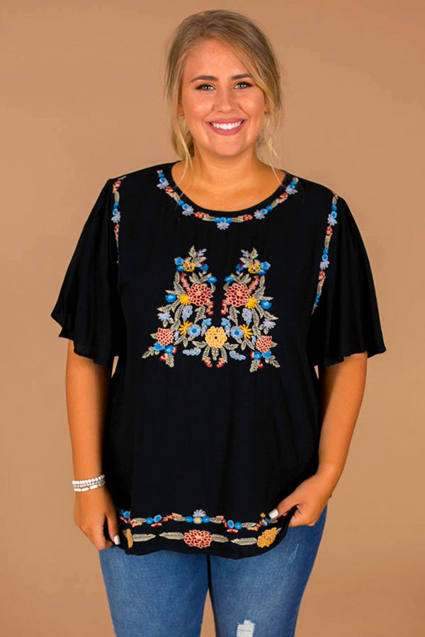 Margarita Calling Embroidered Shift Top in Black