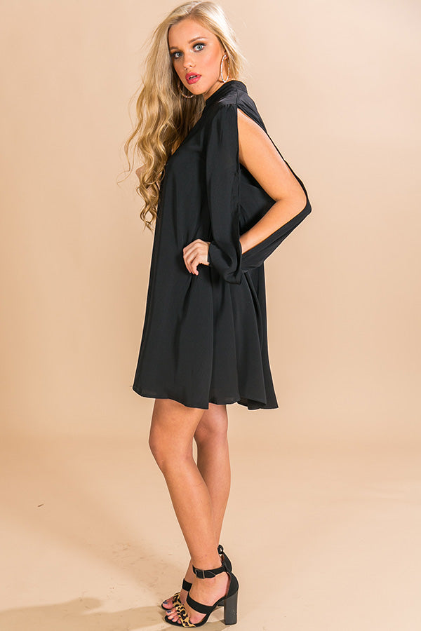 Breckenridge Beauty Shift Dress In Black Image - 3