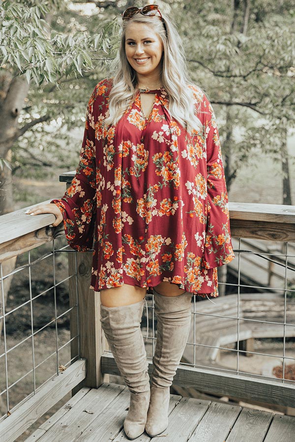 Savannah Weekend Floral Shift Dress Curves Image - 2