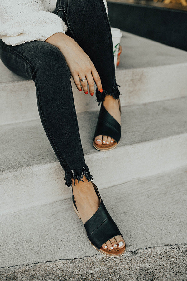 The Drew Flat In Black Image - 2